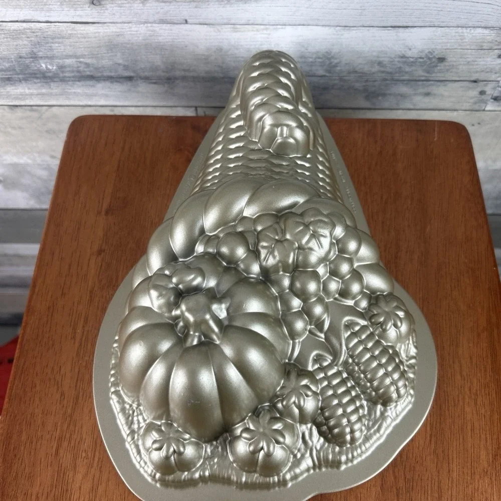 Nordic Ware cornucopia cake